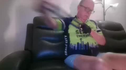 tacrunner66_ online show from October 19, 2:07 pm