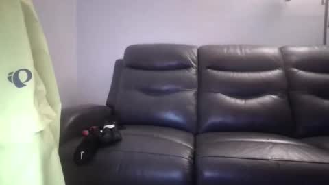 tacrunner66_ online show from February 11, 2:44 pm