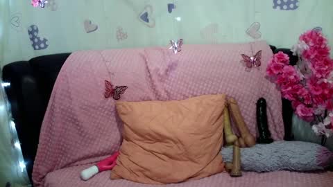   3 online show from April 5, 7:38 am