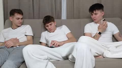 Alex online show from December 21, 5:42 pm