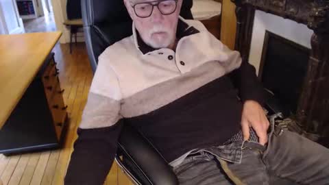 Snapshot of taisabaki54 chatting on December 4, 12:36 pm taisabaki54 online show from December 4, 12:36 pm