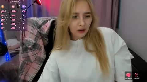 Taisia online show from April 4, 8:12 am