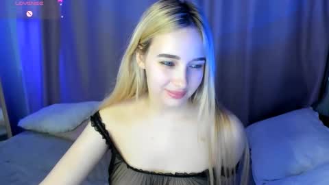 Snapshot of taisia_hot chatting on May 20, 8:09 am Taisia online show from May 20, 8:09 am