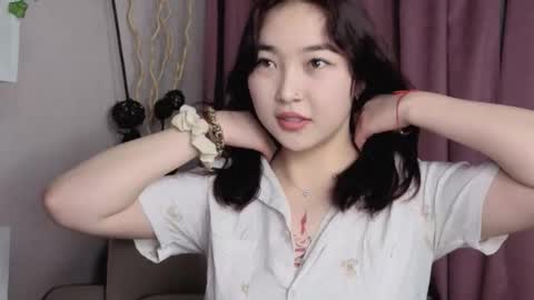 Soo Ying online show from November 29, 9:29 pm