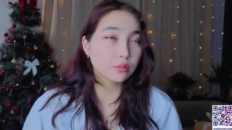 Soo Ying online show from December 17, 8:37 pm