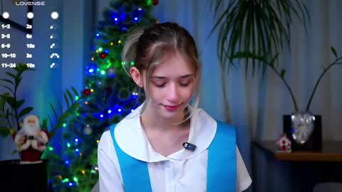 Mia online show from December 26, 5:26 am
