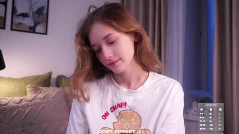 Mia online show from November 14, 1:37 am