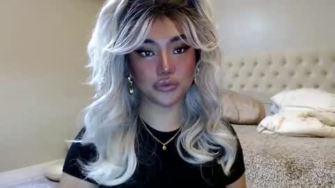 Snapshot of takemeinheaven1 chatting on January 23, 12:09 pm Lena online show from January 23, 12:09 pm