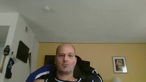 takerlover436295 online show from May 24, 10:37 pm
