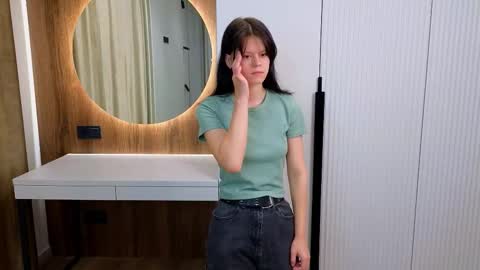 Sara online show from November 3, 1:51 am