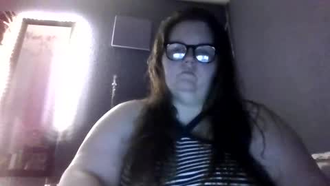 Snapshot of talesfromthecells25 chatting on February 27, 12:43 am talesfromthecells25 online show from February 27, 12:43 am