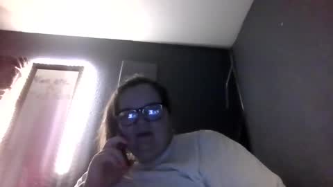 Snapshot of talesfromthecells25 chatting on March 4, 11:22 pm talesfromthecells25 online show from March 4, 11:22 pm