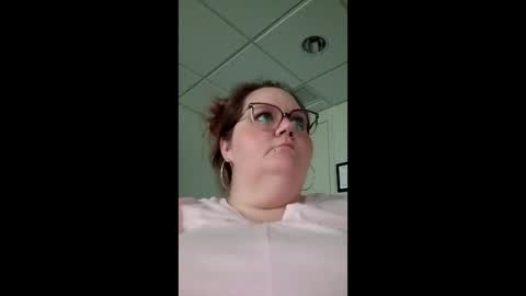 Snapshot of talesfromthecells25 chatting on April 15, 10:10 pm talesfromthecells25 online show from April 15, 10:10 pm