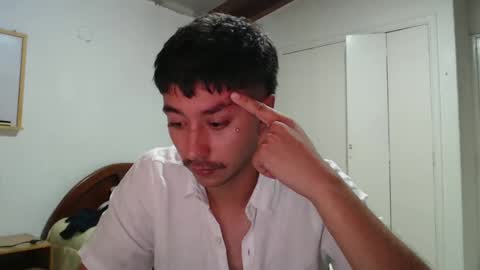 Snapshot of talhi_ chatting on December 31, 4:27 am talhi_ online show from December 31, 4:27 am