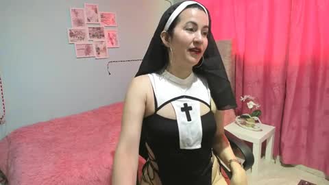 Talia  mia online show from April 7, 1:22 pm