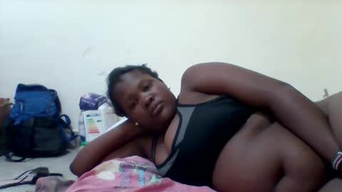 Snapshot of taliah254 chatting on February 5, 7:51 pm taliah254 online show from February 5, 7:51 pm