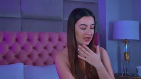 taliamorenne online show from January 13, 4:40 am