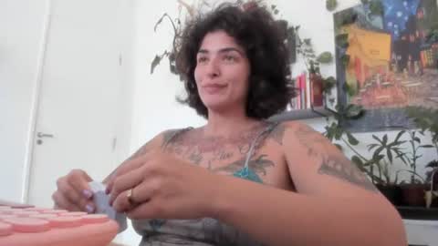 Snapshot of talimajid chatting on November 17, 9:42 pm Tali Majid online show from November 17, 9:42 pm