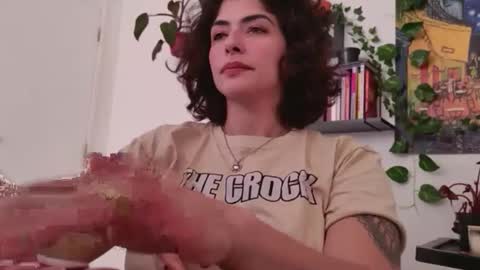 Snapshot of talimajid chatting on December 15, 12:09 pm Tali Majid online show from December 15, 12:09 pm