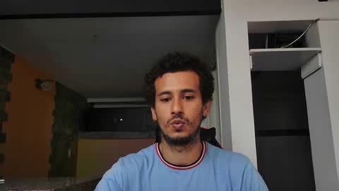 Snapshot of talktome4 chatting on January 13, 4:01 pm talktome4 online show from January 13, 4:01 pm