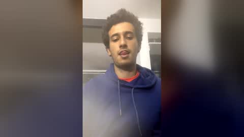 Snapshot of talktome4 chatting on February 6, 2:27 am talktome4 online show from February 6, 2:27 am