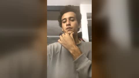 Snapshot of talktome4 chatting on February 13, 3:02 am talktome4 online show from February 13, 3:02 am