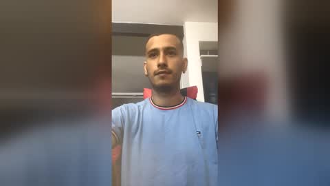 Snapshot of talktome4 chatting on February 21, 9:27 pm talktome4 online show from February 21, 9:27 pm