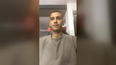 Snapshot of talktome4 chatting on February 27, 5:07 am talktome4 online show from February 27, 5:07 am