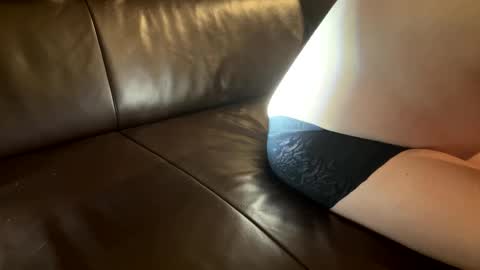 Snapshot of tall_shy_kitty chatting on February 15, 2:08 am tall_shy_kitty online show from February 15, 2:08 am