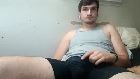 Snapshot of tallerandhandsomer chatting on November 19, 7:41 am tallerandhandsomer online show from November 19, 7:41 am