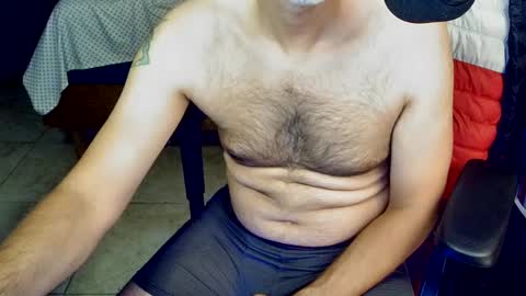 Snapshot of talltannhandsome chatting on September 24, 4:05 am talltannhandsome online show from September 24, 4:05 am