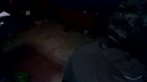 talltannhandsome online show from April 12, 1:49 pm