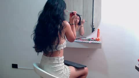 Hi im sara online show from April 8, 12:49 pm