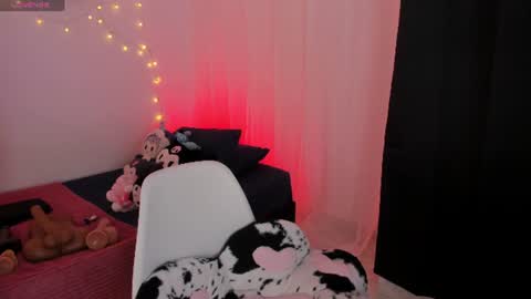 Snapshot of tamara_aluna_ chatting on July 8, 8:24 pm Tamy online show from July 8, 8:24 pm