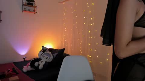 Snapshot of tamara_aluna_ chatting on July 15, 6:57 pm Tamy online show from July 15, 6:57 pm