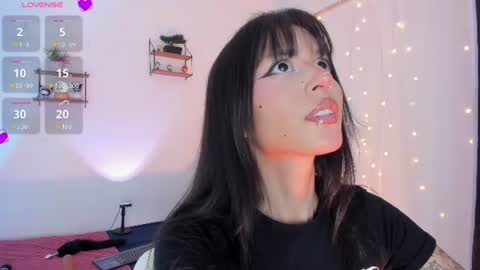 Snapshot of tamara_aluna_ chatting on July 27, 7:10 pm Tamy online show from July 27, 7:10 pm