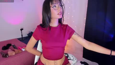 Snapshot of tamara_aluna_ chatting on August 7, 3:03 pm Tamy online show from August 7, 3:03 pm
