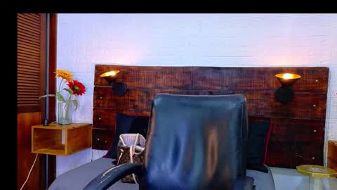    online show from October 16, 10:05 am