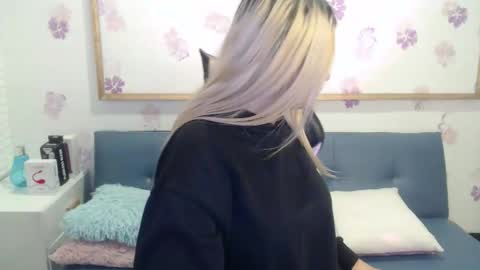 Snapshot of tamara_velezz chatting on February 16, 9:22 pm Tamara online show from February 16, 9:22 pm