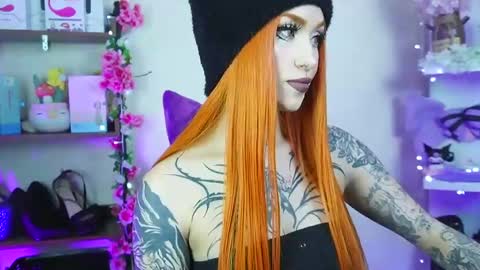 Snapshot of tamaracampell chatting on February 10, 4:41 am Cami 3 online show from February 10, 4:41 am