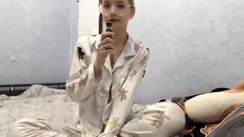 Monica online show from June 10, 2:05 pm