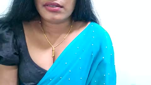 Snapshot of tamilangelqueen chatting on December 1, 7:41 pm tamilangelqueen online show from December 1, 7:41 pm