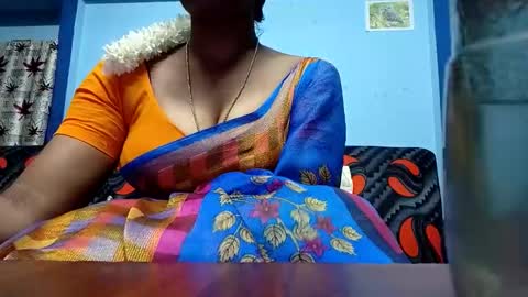 Snapshot of tamilmadhi520 chatting on February 6, 6:00 pm tamilmadhi520 online show from February 6, 6:00 pm