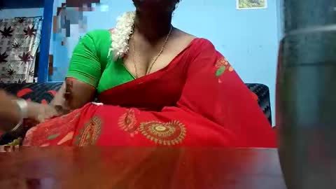 Snapshot of tamilmadhi520 chatting on February 16, 5:42 pm tamilmadhi520 online show from February 16, 5:42 pm