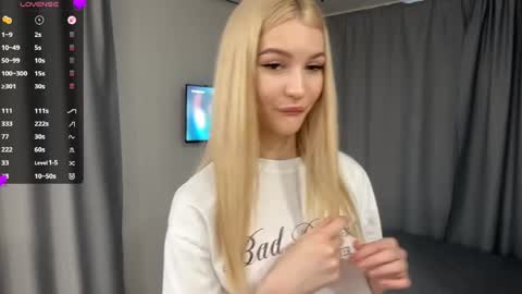 Melissa online show from May 7, 12:32 pm
