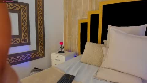 Snapshot of tamy_honey chatting on February 13, 2:23 am Tamy online show from February 13, 2:23 am