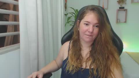 Snapshot of tamy_shine87 chatting on December 14, 1:39 am Im Samy online show from December 14, 1:39 am
