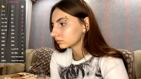 Alice online show from April 1, 4:26 pm