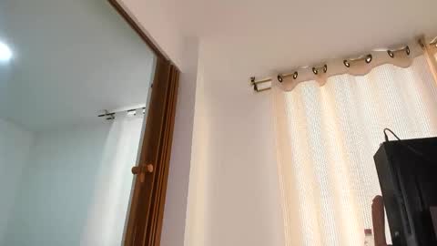 Snapshot of taniabonnet_ chatting on October 20, 10:21 pm taniabonnet online show from October 20, 10:21 pm