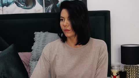 Snapshot of taniyagrey chatting on December 5, 8:33 am tanyaGrey online show from December 5, 8:33 am